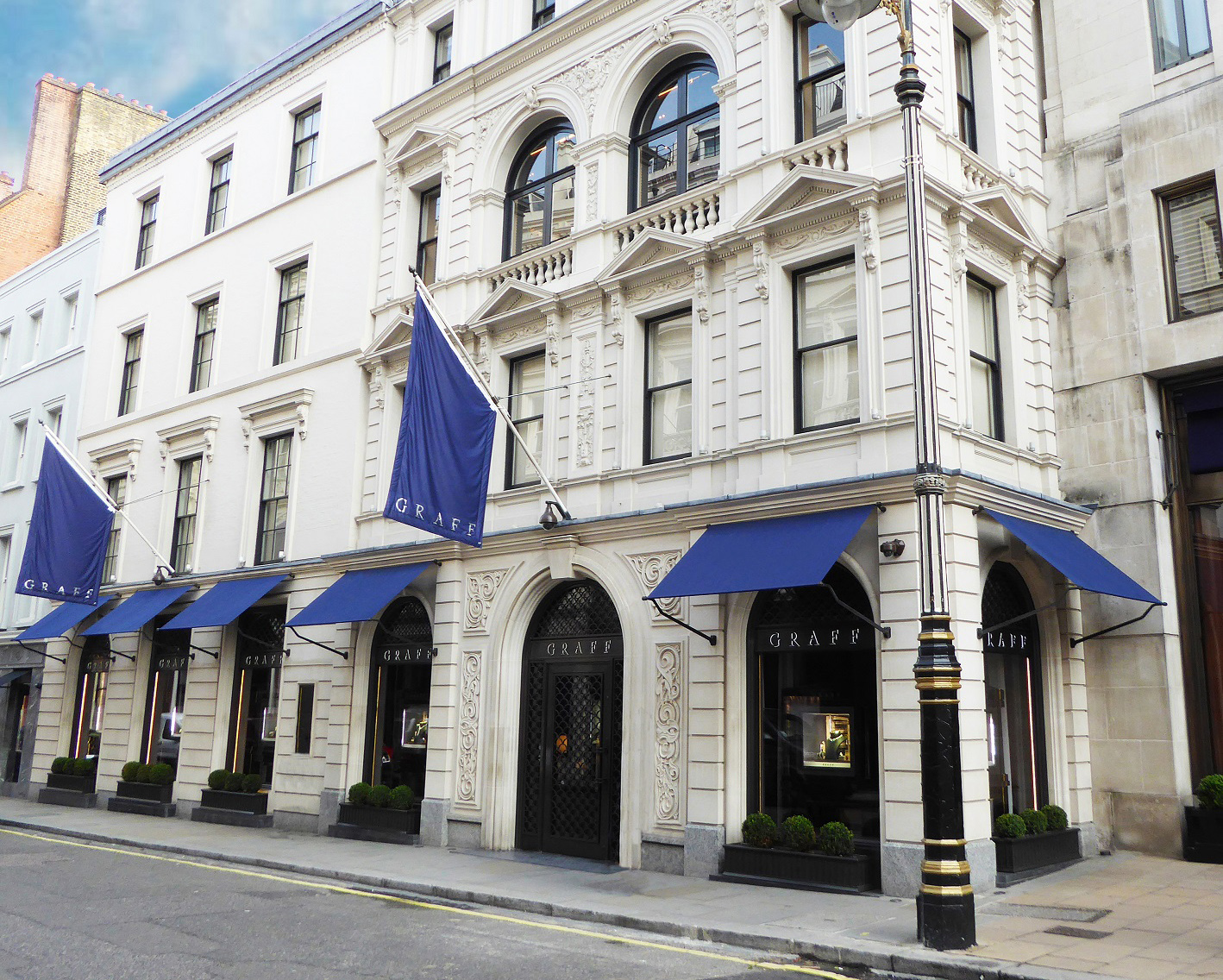Graff Diamonds - Awning Renovation by Morco